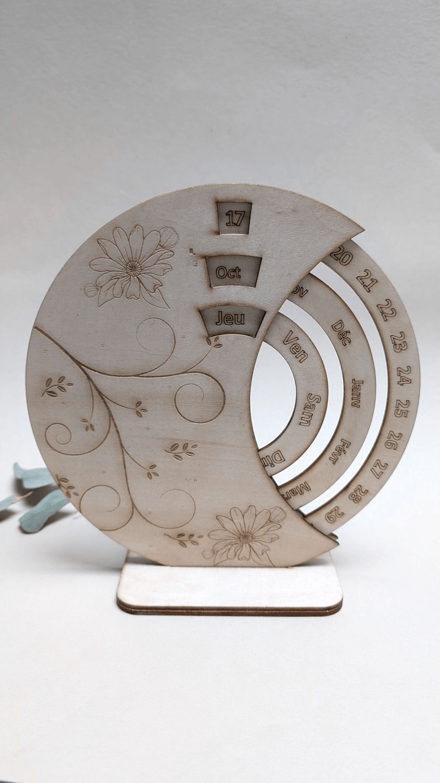 Calendrier pepétuel rond en bois (différents dessins)